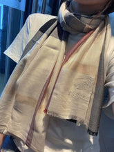 China Replica Burberry Scarf 42usd Only